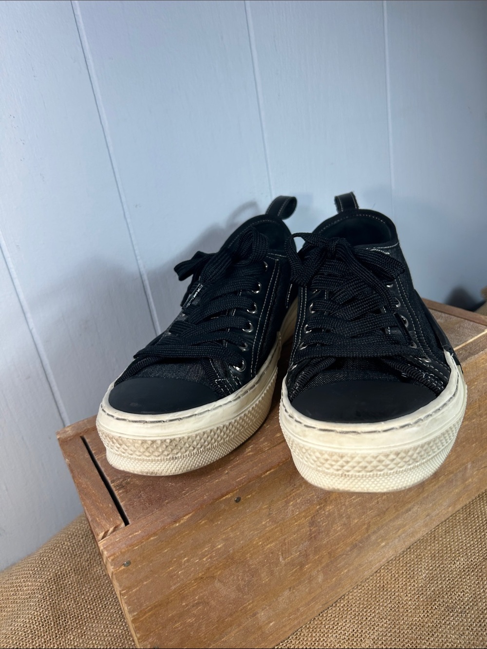 Dior B23 Black Low-Top Canvas Sneakers with White Sole - Picture 14 of 16